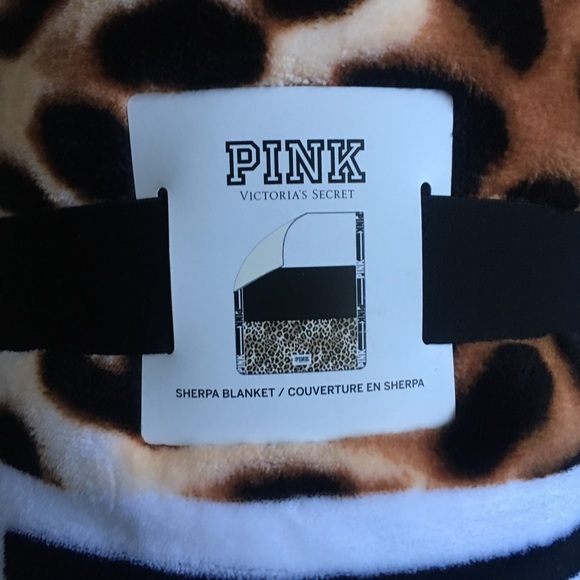 VS PINK Faux Fur Sherpa Blanket - Picture 5 of 7